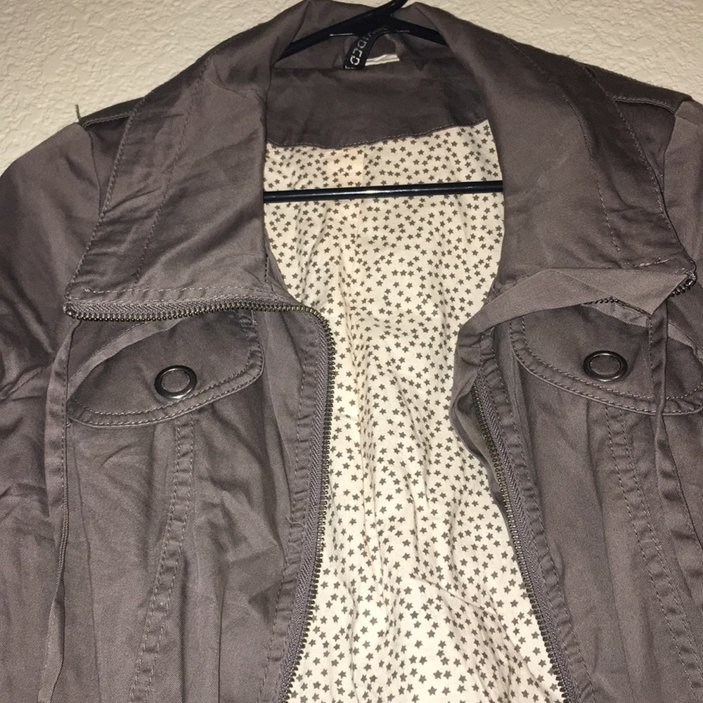 SOLD ❌ Jacket - Picture 2 of 7